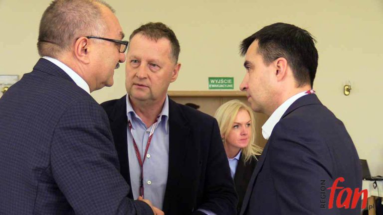 Gorąca dyskusja samorządowców (FOTO)
