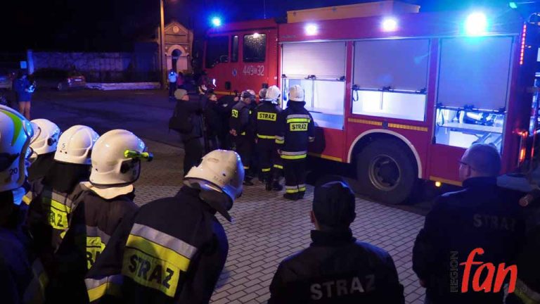 Nowy samochód powitany fajerwerkami (WIDEO)