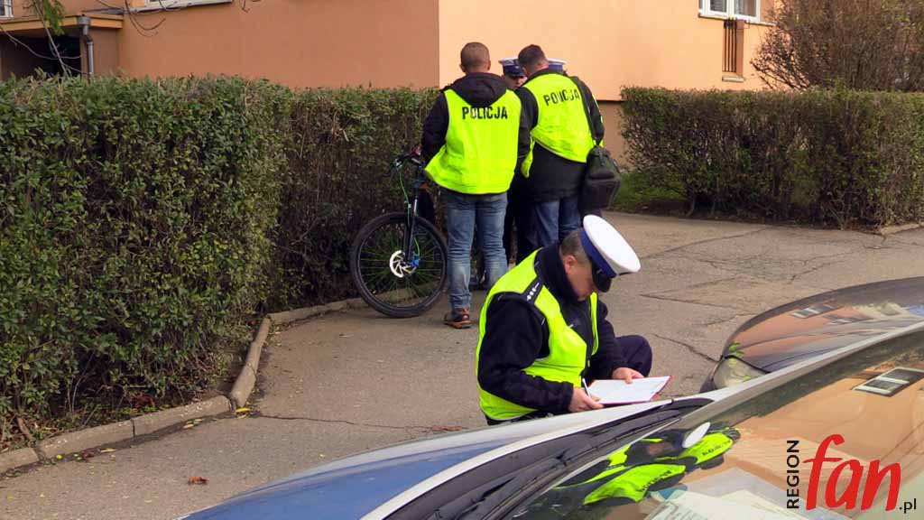 Rowerzysta pod kołami (WIDEO)