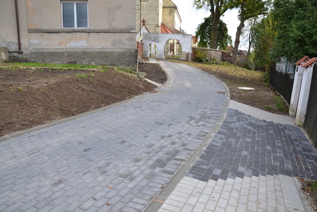 Woda nie będzie zalewać już drogi