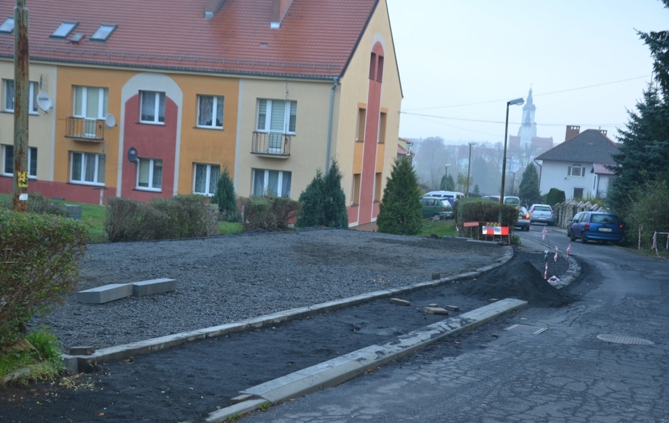 Będą nowe parkingi na Złotej