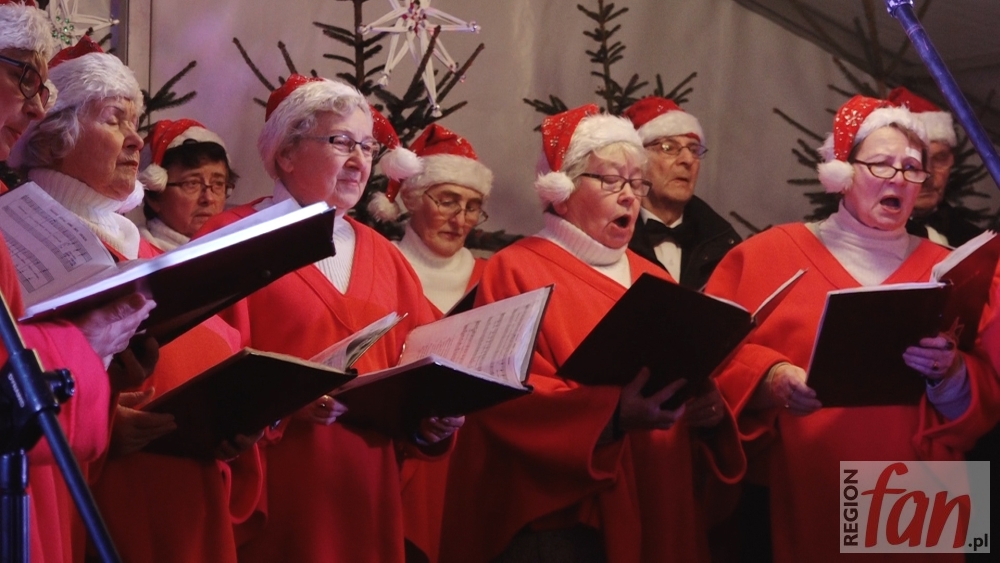 Trwa Jarmark Świąteczny. Dziś wspólnie kolędowali (FOTO)