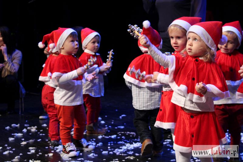 Tłoczno i gwarno na Lubińskim Betlejem (FOTO)