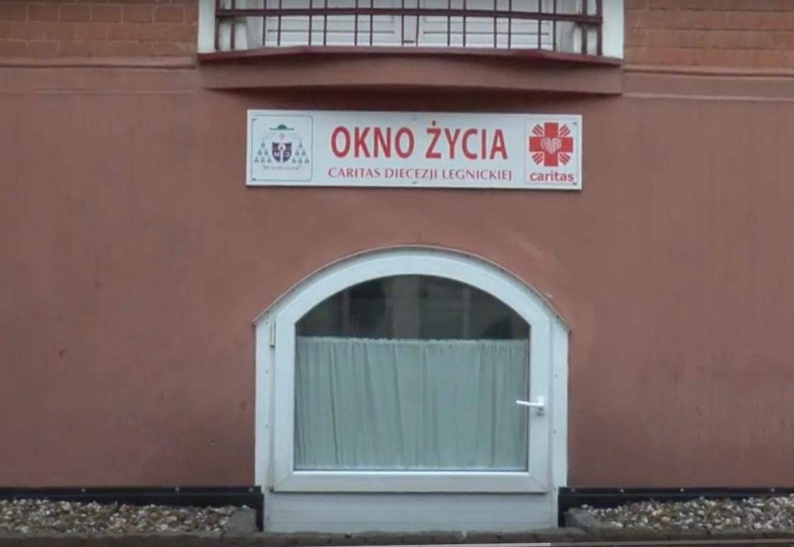 Ewa z okna życia czeka na adopcję (WIDEO)