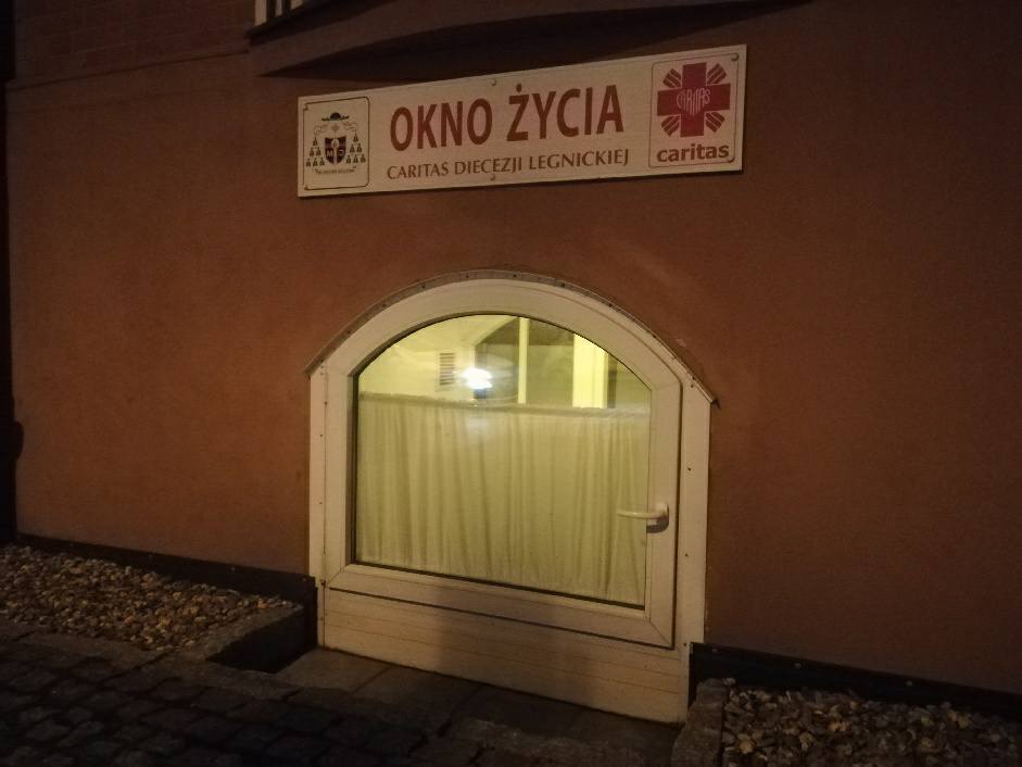 Kolejny noworodek w legnickim Oknie Życia (WIDEO)