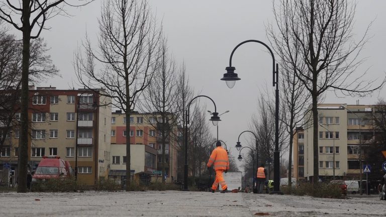 Znów zmieniła się organizacja ruchu na Alei Wolności (WIDEO)