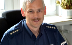 Policjant pomógł uratować dwulatka