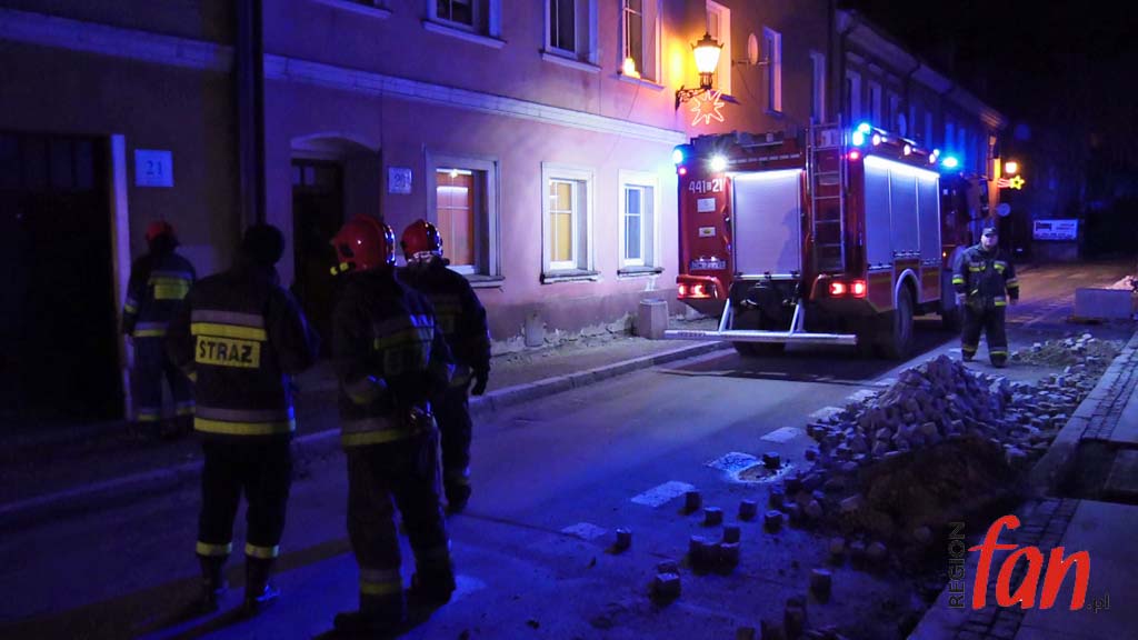 Mieszkańców zaalarmował zapach gazu (FOTO, WIDEO)