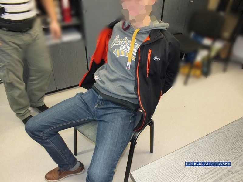 „Hodowca marihuany” wpadł w ręce policji (FOTO)