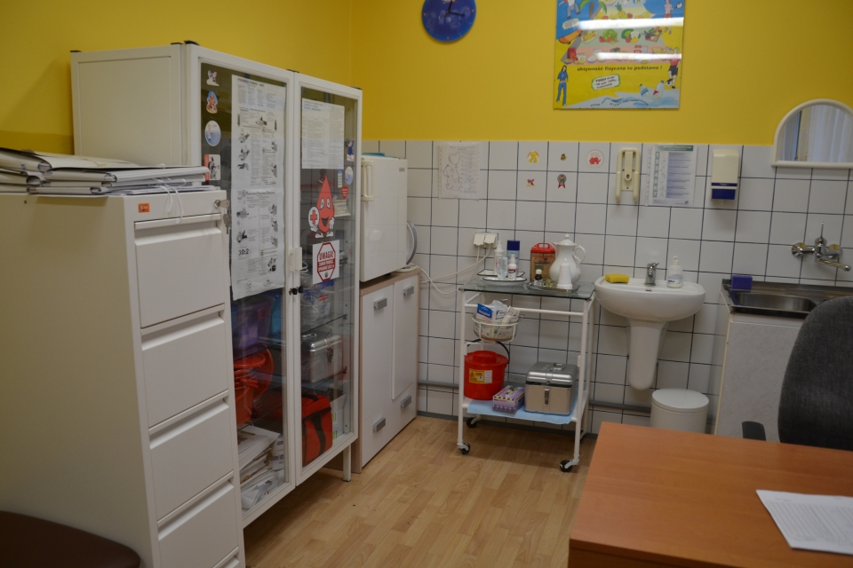 Doposażą szkolne gabinety medyczne