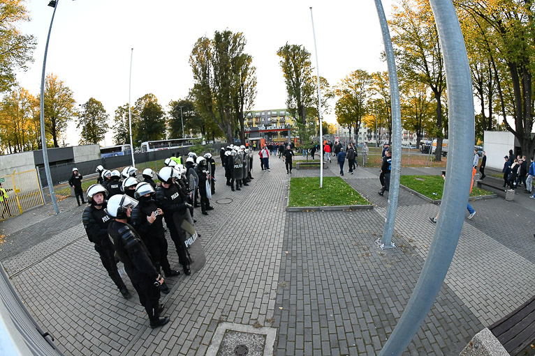 Burdy w Głogowie, mecz z poślizgiem (FOTO)