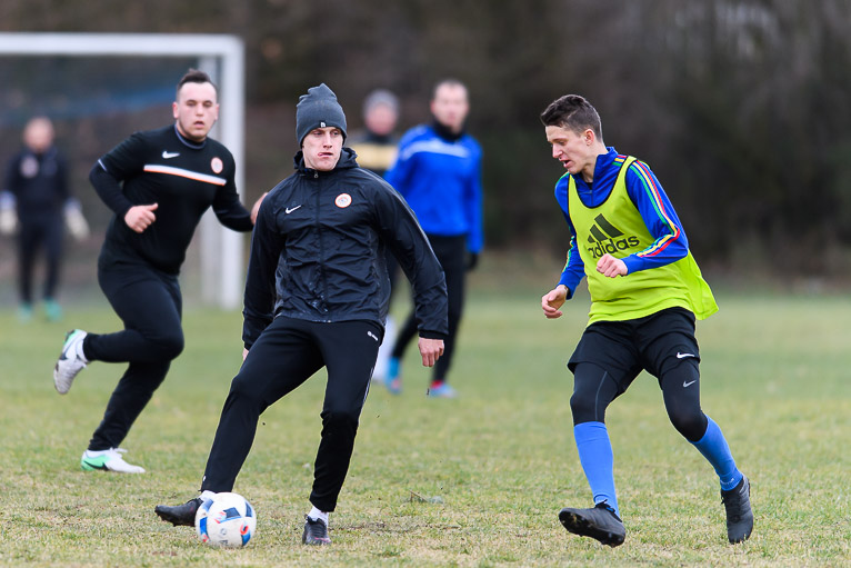 Huta wygrywa w Ostaszowie (FOTO)