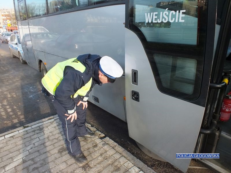 Policja apeluje: kontrolujmy autokary