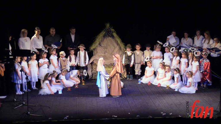 Młodzi artyści kolędują (FOTO, WIDEO)