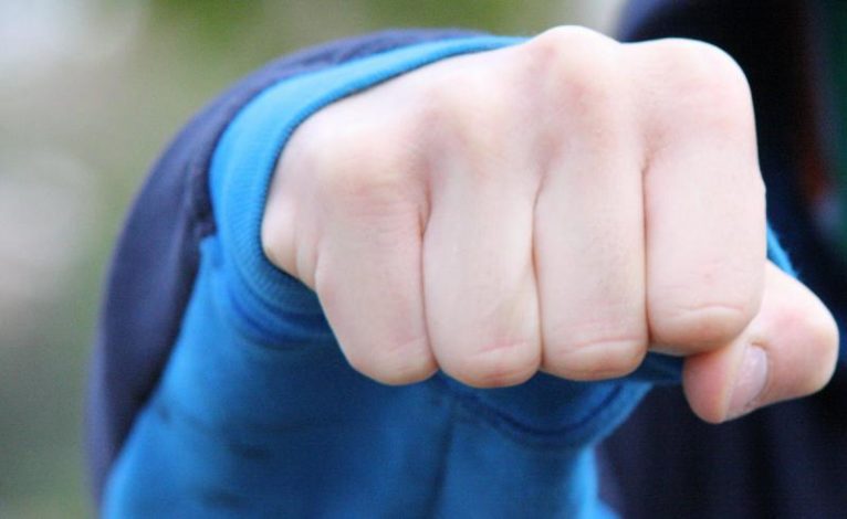 Ukryła się w łazience przed agresywnym byłym partnerem