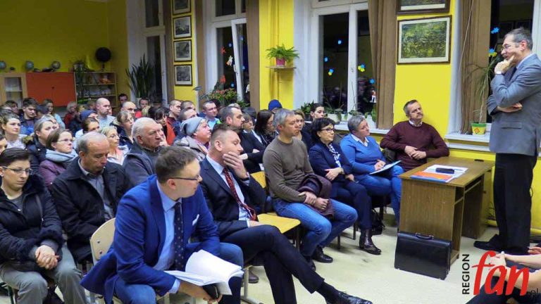 Radni likwidują, mieszkańcy protestują (FOTO, WIDEO)