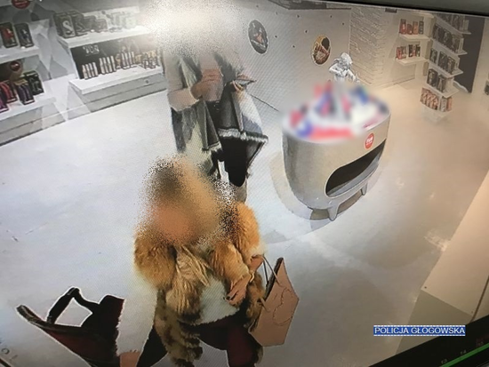 Nietypowa kradzież w sex shopie (WIDEO)