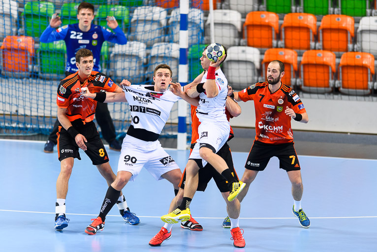 Pewna wygrana szczypiornistów (FOTO)