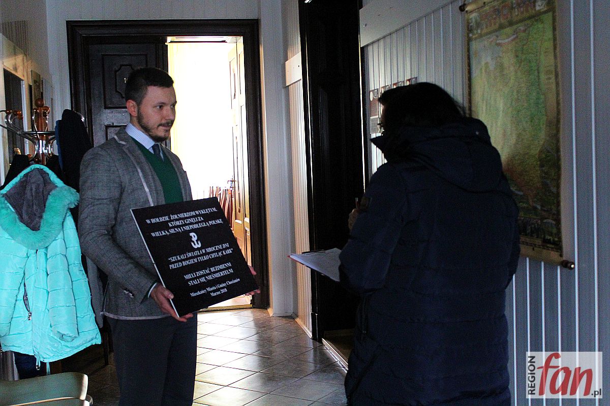 Spór o tablice (WIDEO)