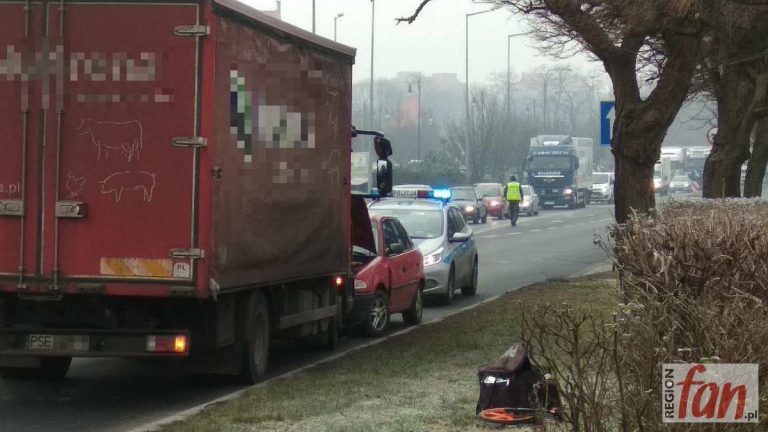 Po kolizji zakorkowane centrum Głogowa (WIDEO)