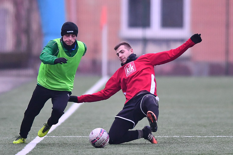 Bezbramkowy remis Konfeksu z KS Męcinka