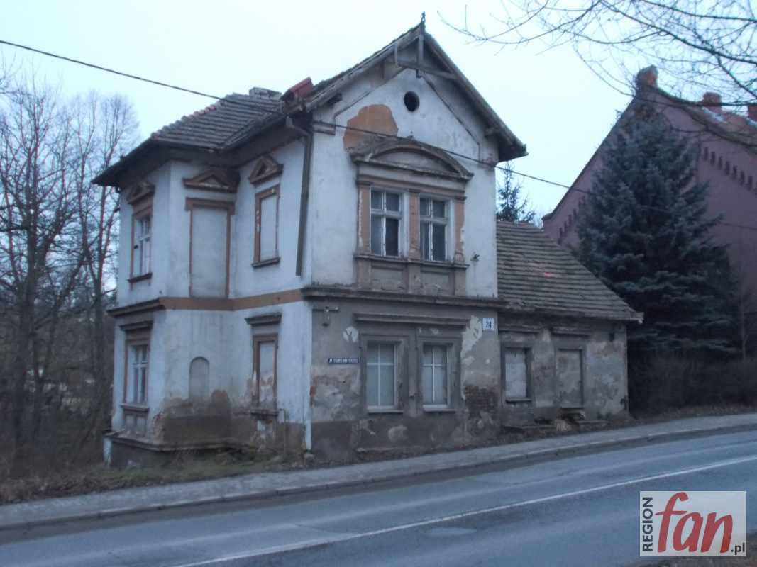 Miasto sprzedaje kamienicę przy Staszica 24