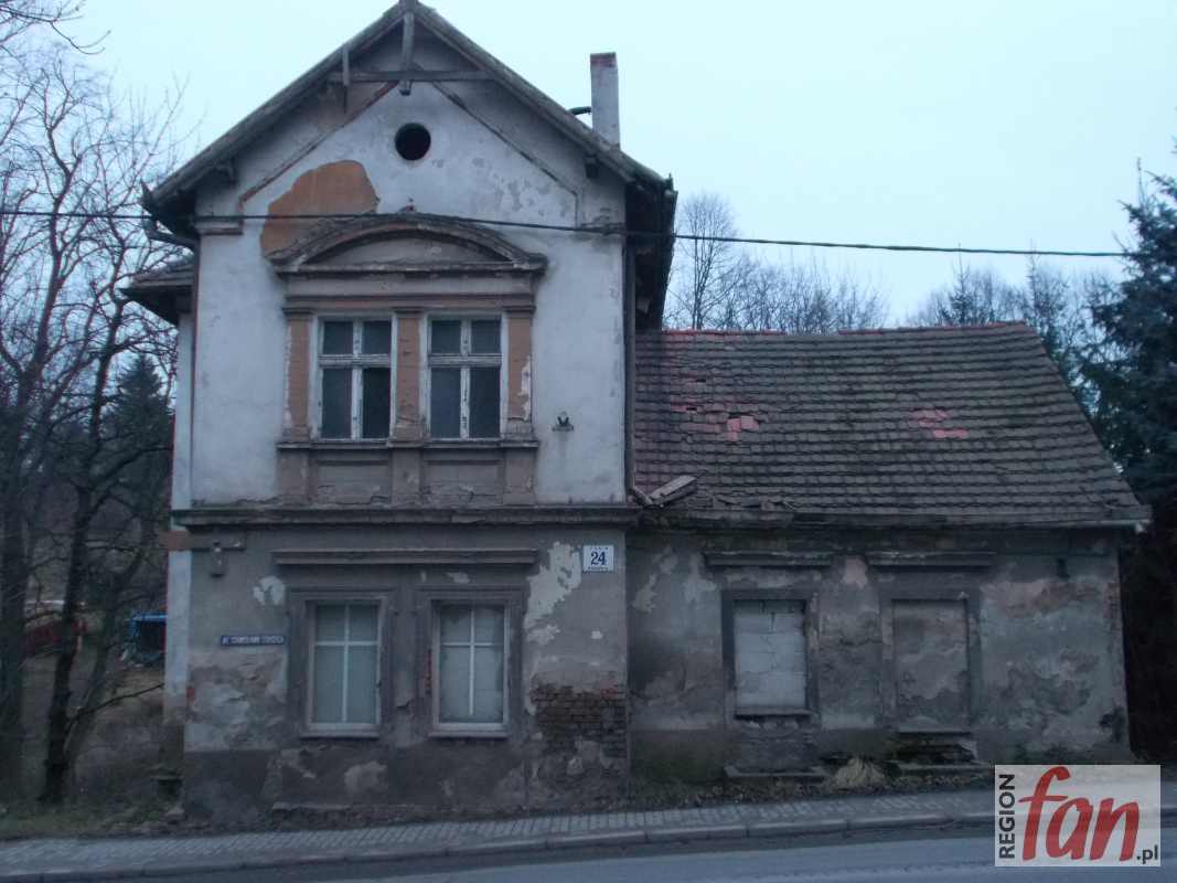 Co z obskurną kamienicą przy Staszica 24?