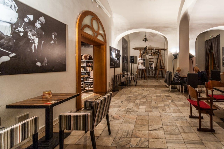 Teatralne księgozbiory dla każdego