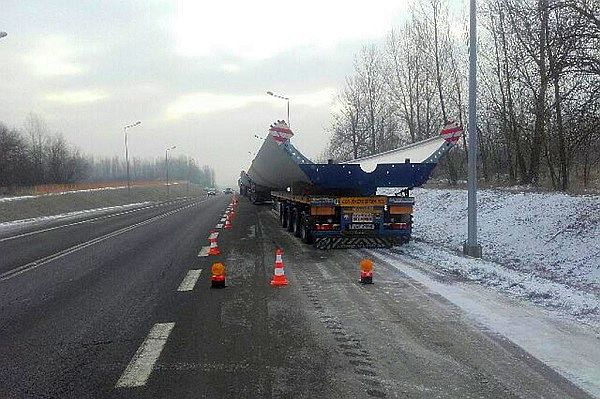Tiry utknęły na rondzie. Sankcje dla przewoźnika