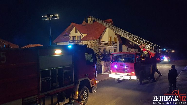 Płonący komin na Skarpie (FOTO)