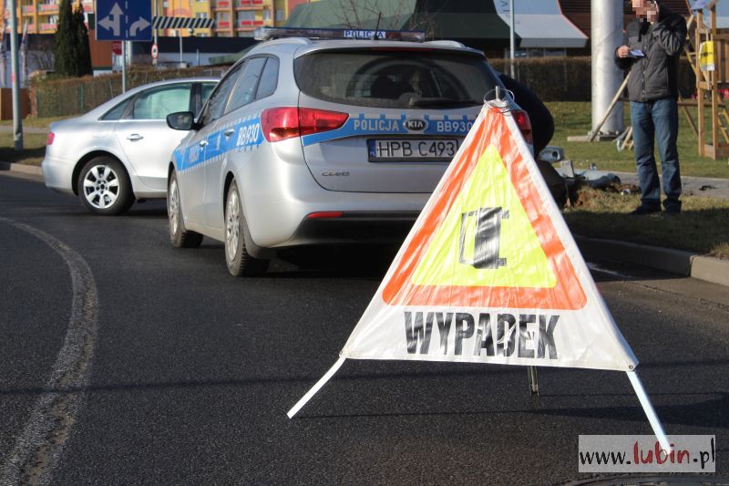 Siła uderzenia była tak duża, że wyrwało silnik