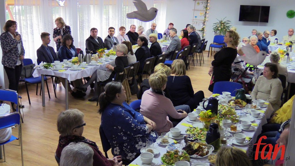 Wielkanocne śniadanie seniorów (WIDEO)
