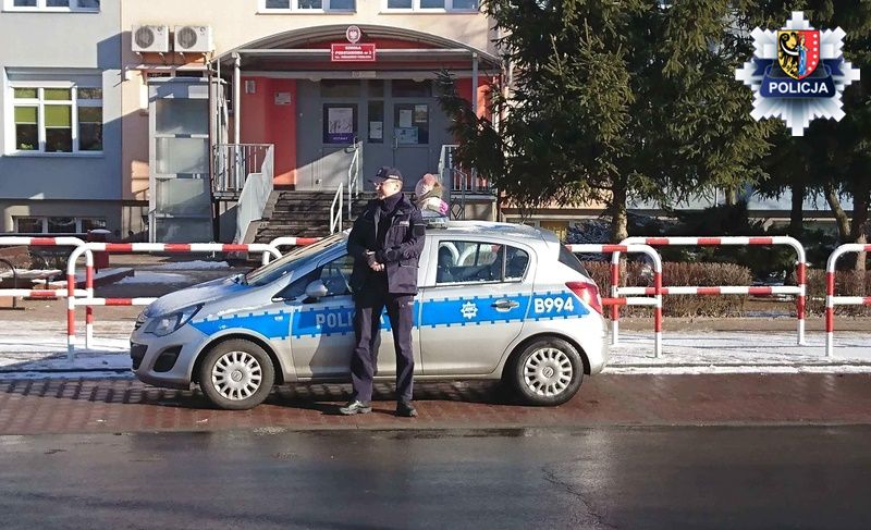 Polkowiccy policjanci na tropie wagarowiczów. I nie tylko