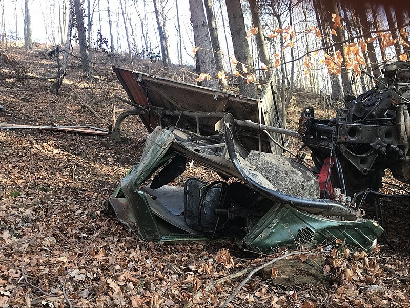 Pojazd do transportu drzewa przygniótł mężczyznę (FOTO)