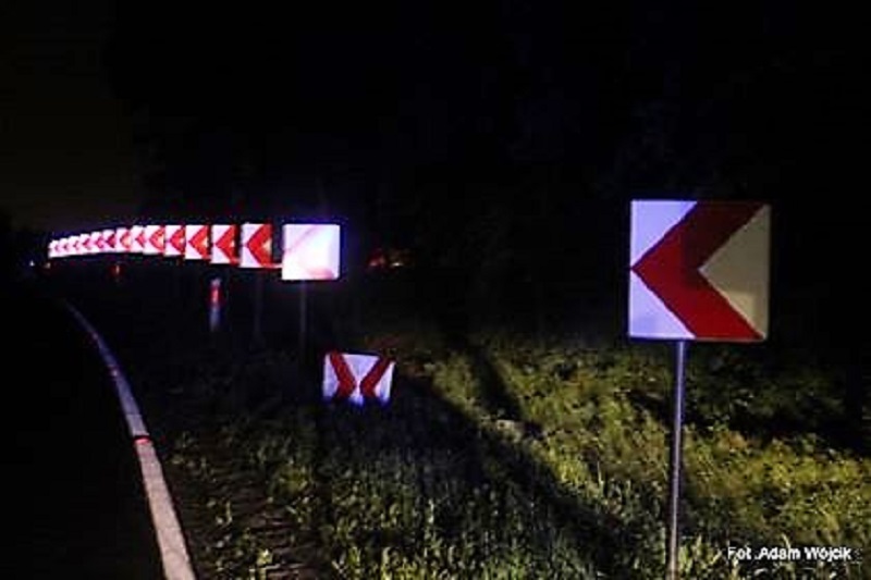 Jadąc na służbę, strażacy z JRG Polkowice trafili na wypadek