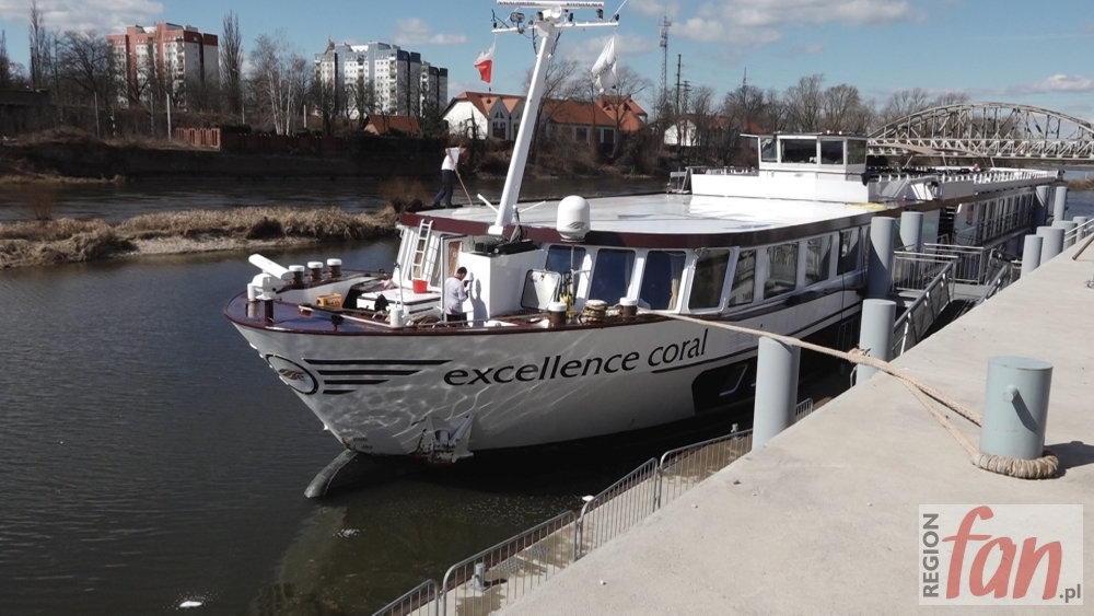 Zagraniczni pasażerowie przypłynęli do Głogowa (FOTO)