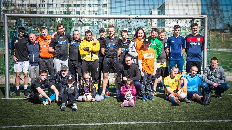 Pomaganie poprzez granie. Tym razem pomogą Filipkowi!