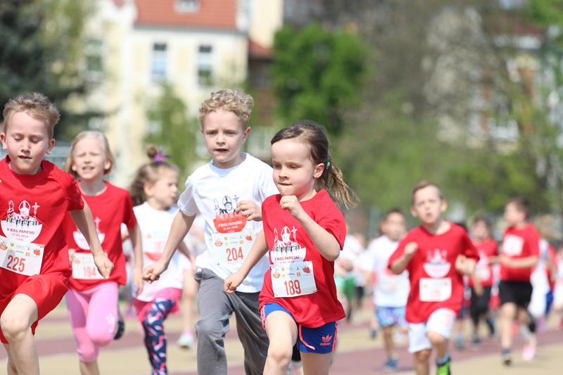 Dzieci zainaugurowały Bieg Papieski (FOTO)