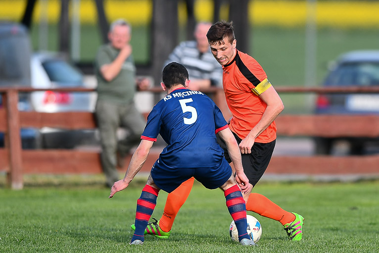 Odra wygrywa w Męcince (FOTO)