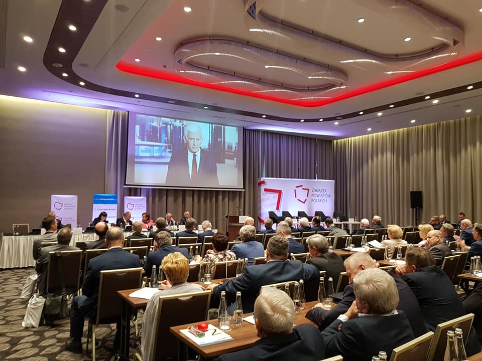 W Warszawie dyskutują o powiatach