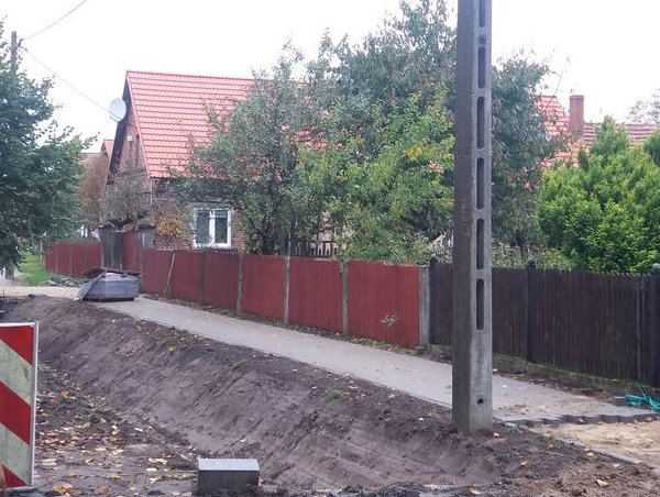 Dokończą chodnik w Grochowicach