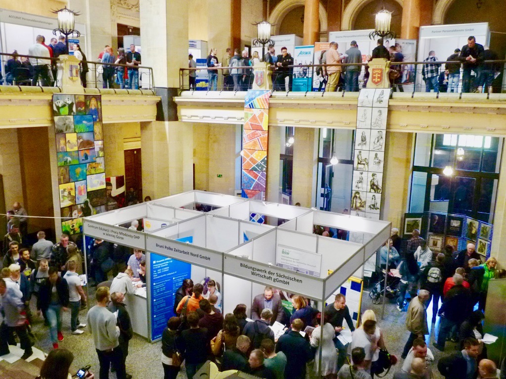 Szukasz pracy za granicą?