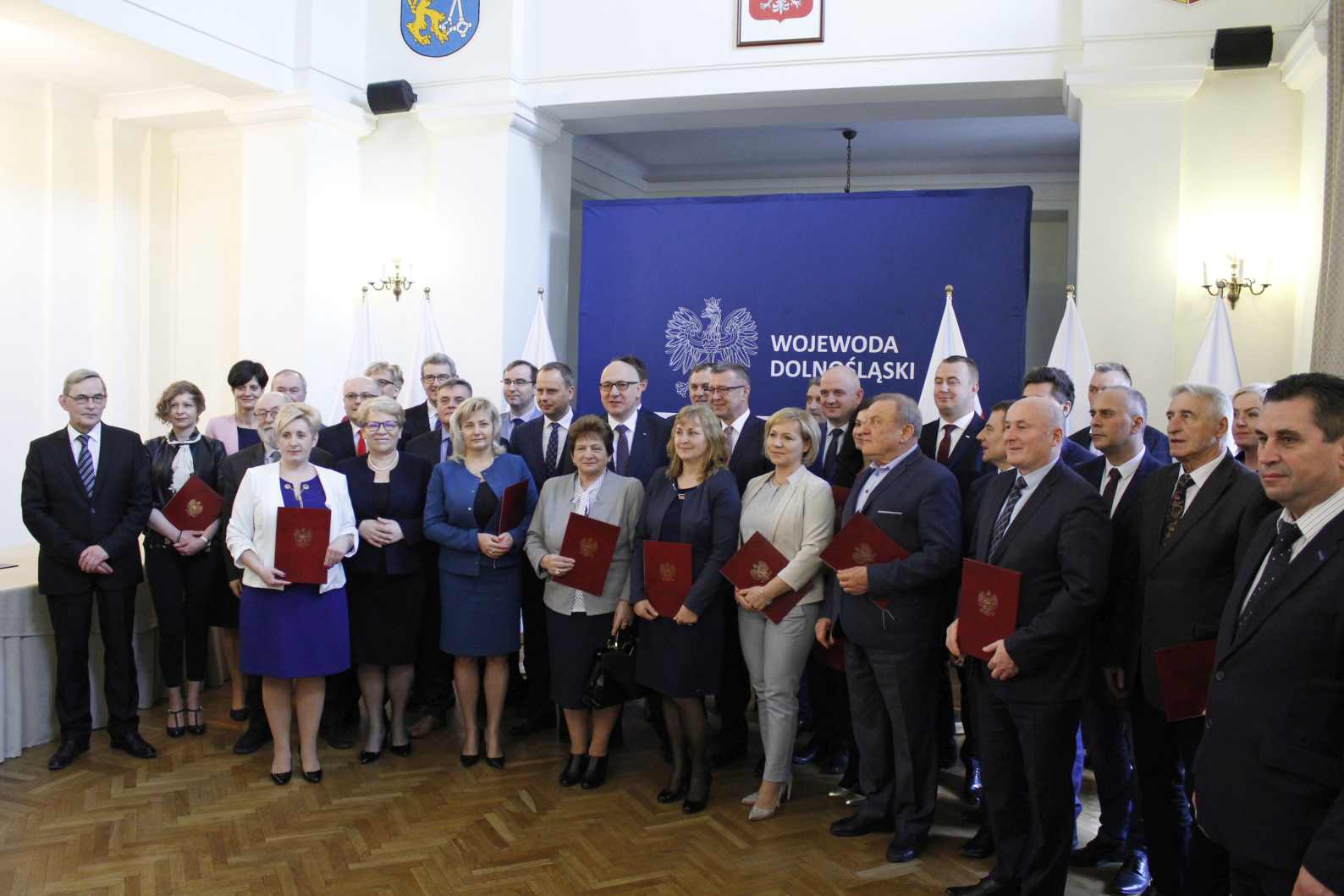 Joachim Brudziński wręczył promesy dolnośląskim samorządowcom