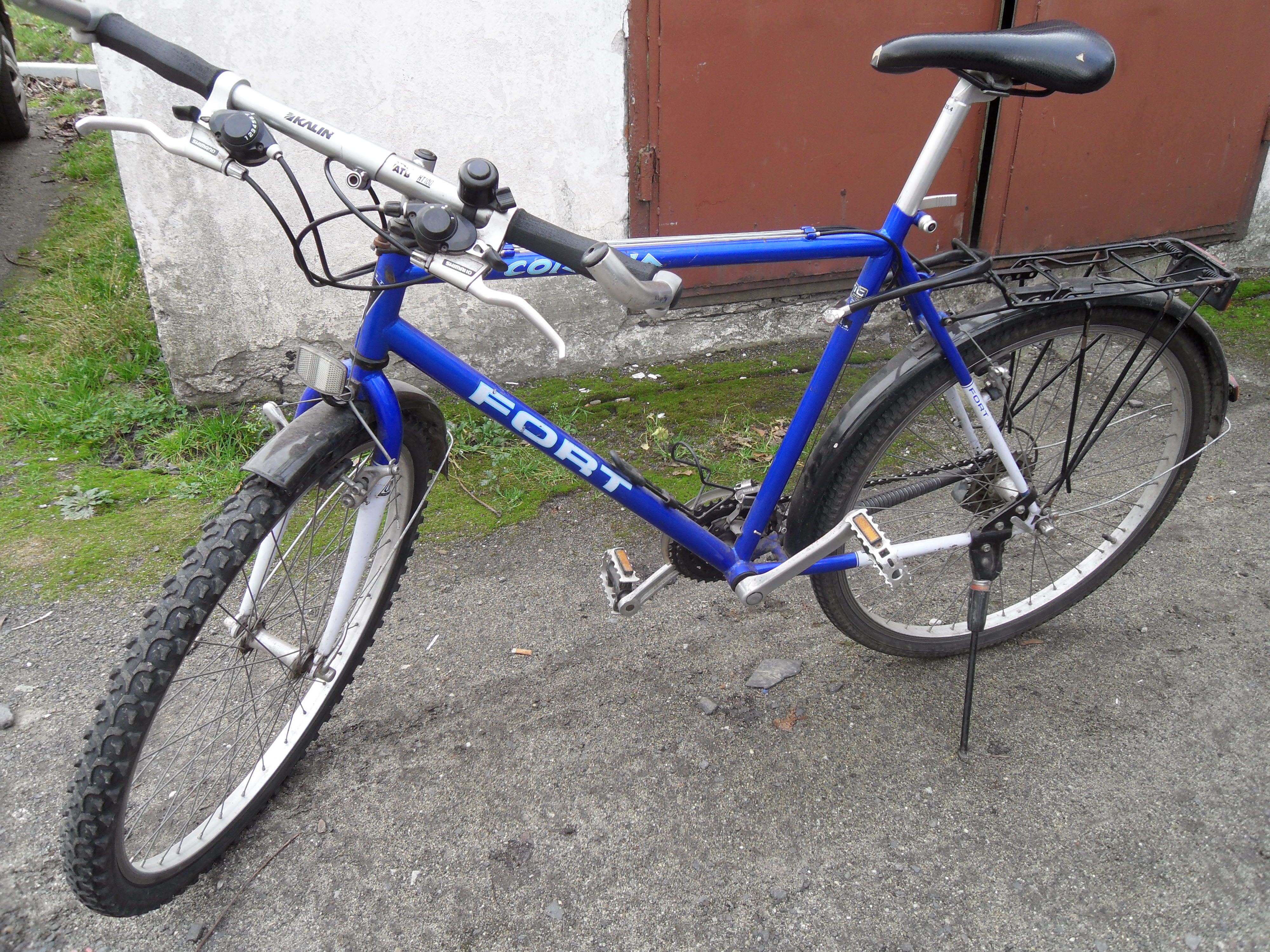 Odpowiedzą za kradzież desek i roweru