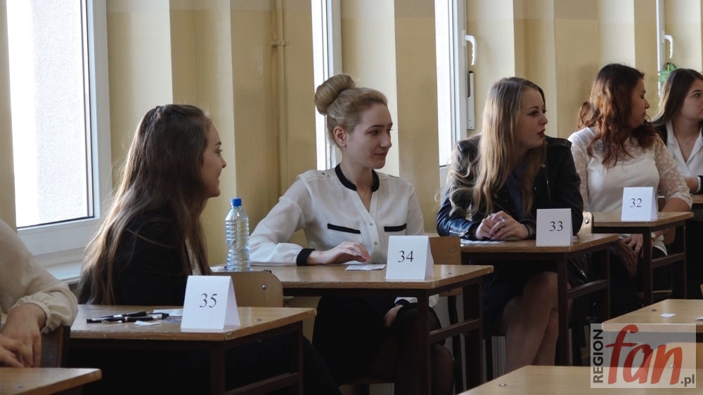 Głogów: blisko 800 osób po raz pierwszy zdaje maturę (WIDEO, FOTO)