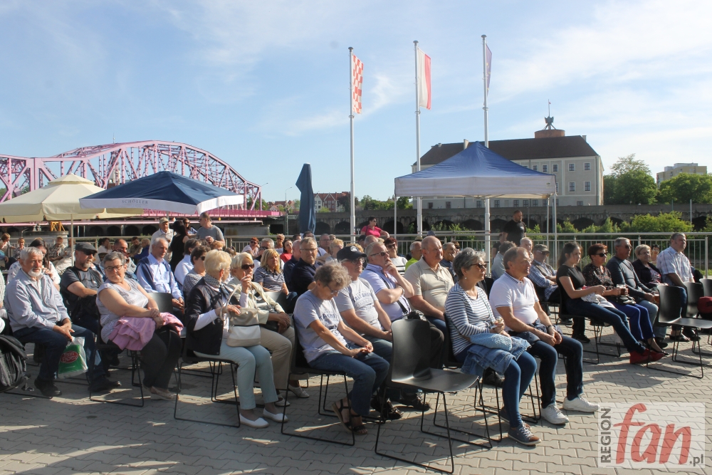 Kameralnie, ale wesoło (FOTO)