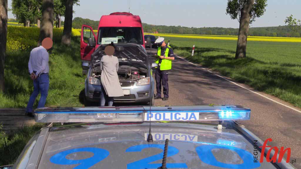 Wypadek z udziałem busa (FOTO)