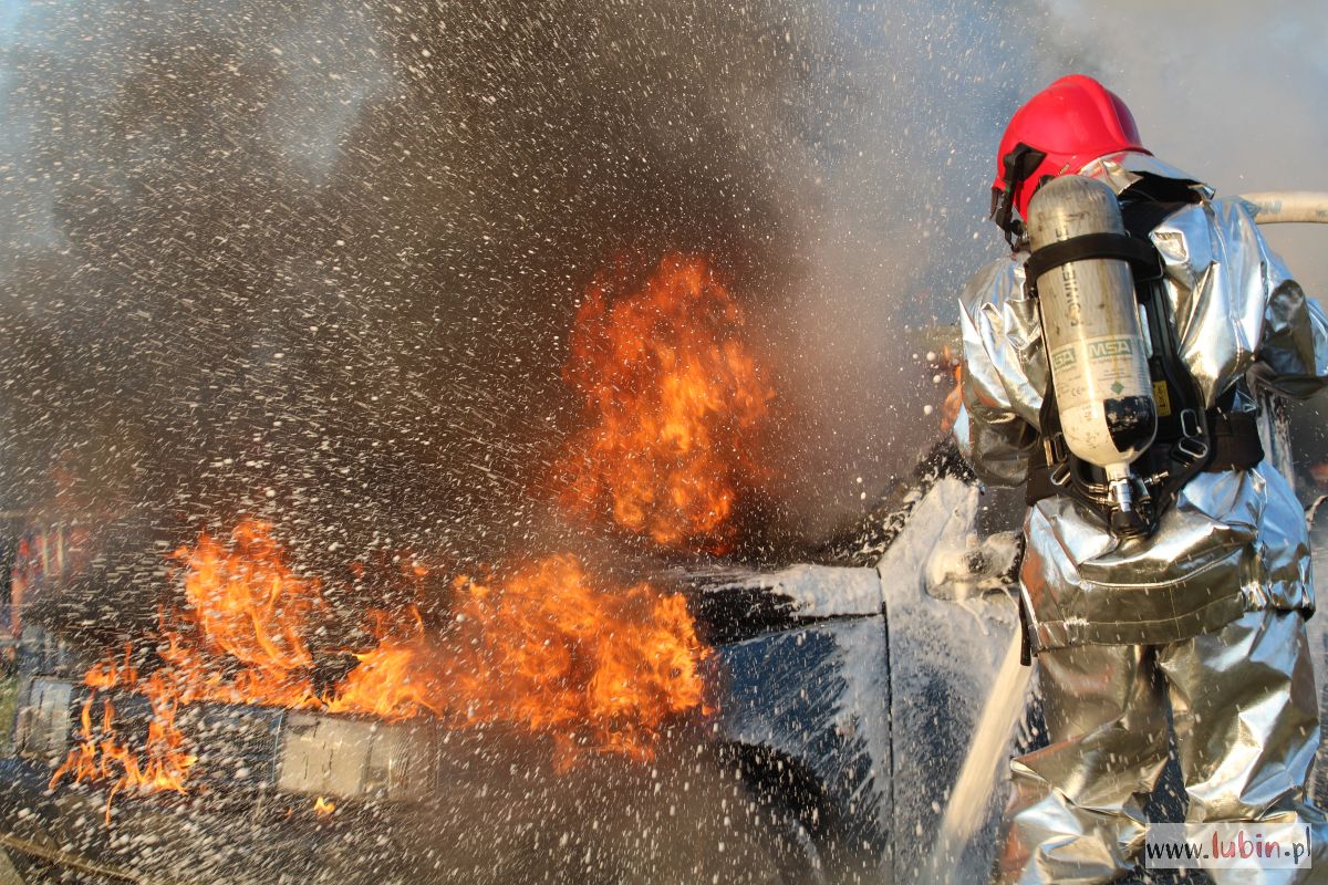 Pożar autobusu na A4. Jeden pas zablokowany