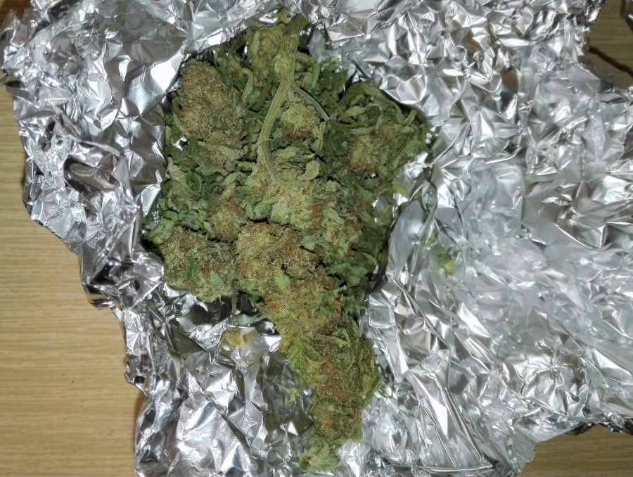 Kierowca zażywał, pasażer przechowywał