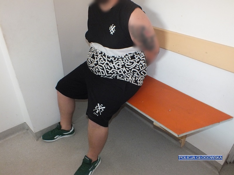 Uwodził, wyłudzał i porzucał kobiety. „Tulipan” wpadł w ręce głogowskiej policji (WIDEO)